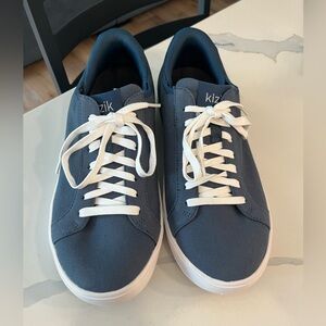 Kizik’s Irvine Tidepool blue sneakers Men’s 8.5/ Women’s 10‎ Like new condition!